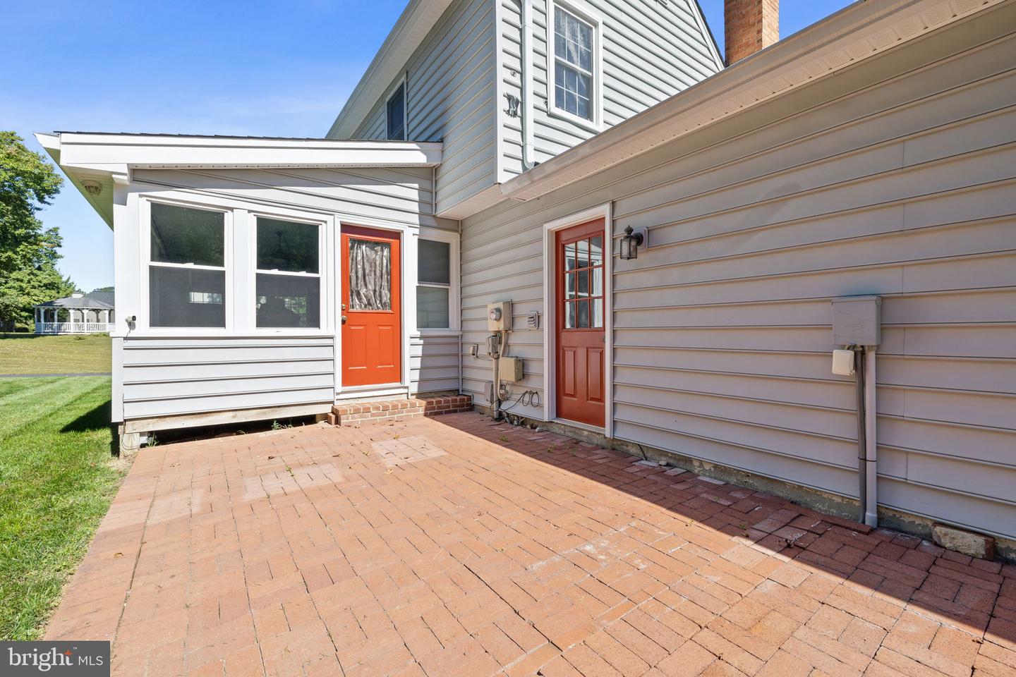 6116 KINGS COLOR DR, FAIRFAX, Virginia 22030, 4 Bedrooms Bedrooms, ,2 BathroomsBathrooms,Residential,For sale,6116 KINGS COLOR DR,VAFX2269502 MLS # VAFX2269502
