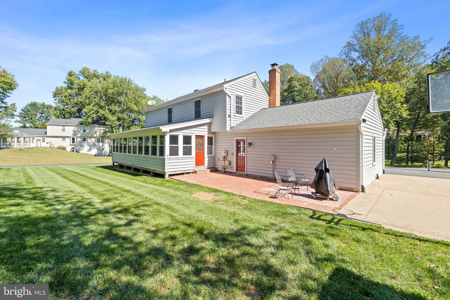 6116 KINGS COLOR DR, FAIRFAX, Virginia 22030, 4 Bedrooms Bedrooms, ,2 BathroomsBathrooms,Residential,For sale,6116 KINGS COLOR DR,VAFX2269502 MLS # VAFX2269502