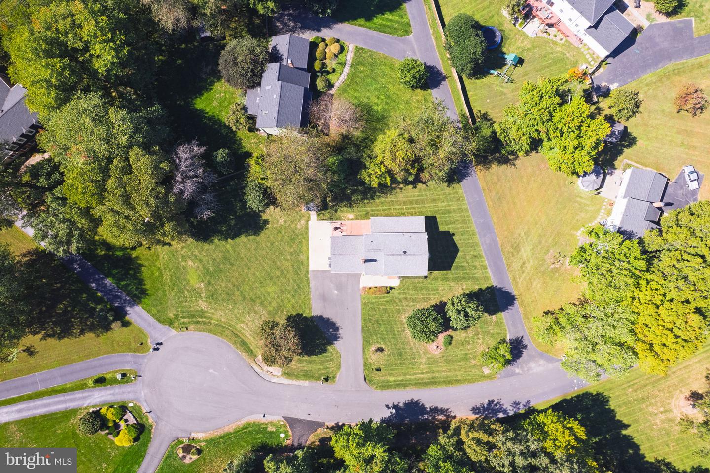 6116 KINGS COLOR DR, FAIRFAX, Virginia 22030, 4 Bedrooms Bedrooms, ,2 BathroomsBathrooms,Residential,For sale,6116 KINGS COLOR DR,VAFX2269502 MLS # VAFX2269502