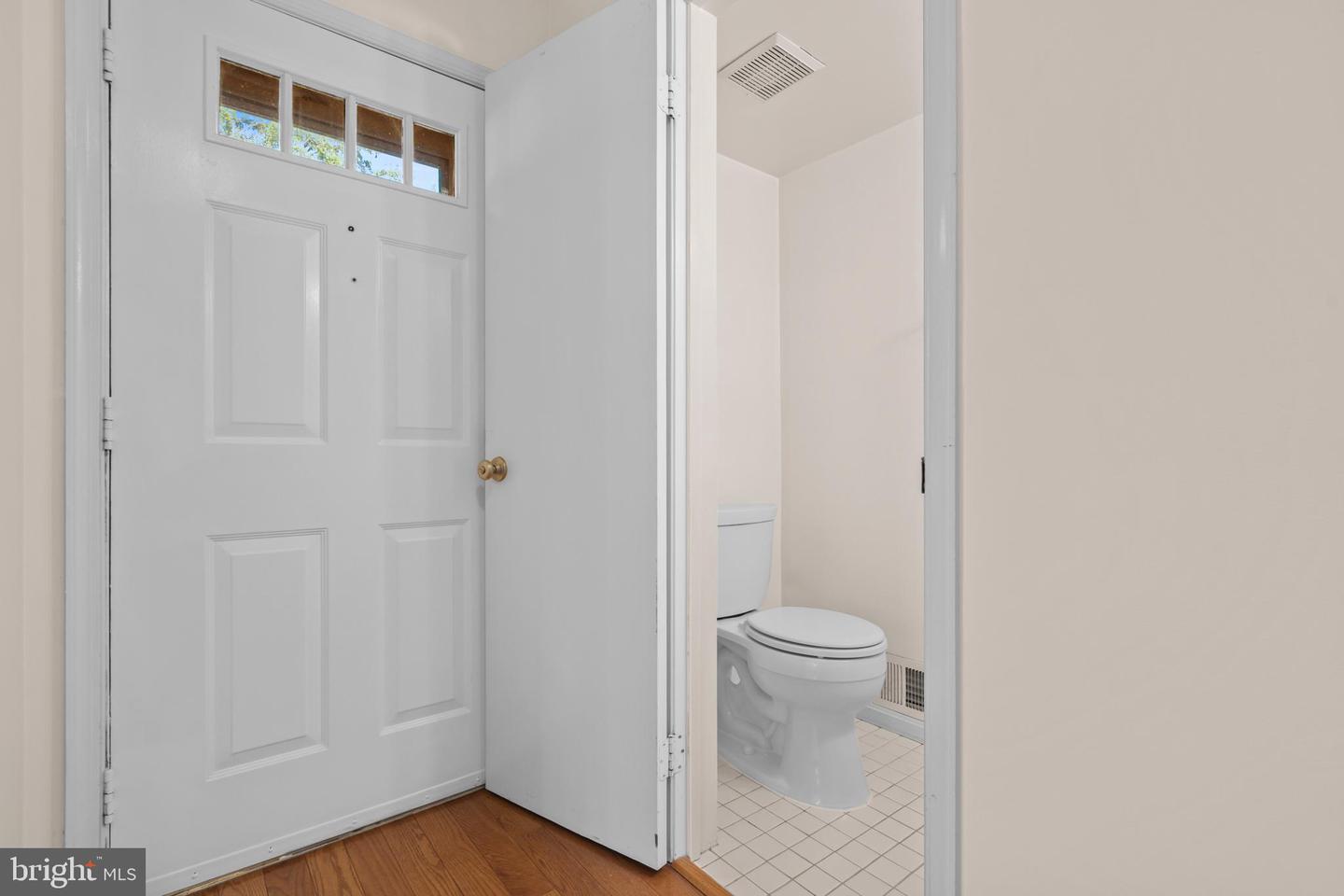 4947 MCFARLAND CT, FAIRFAX, Virginia 22032, 3 Bedrooms Bedrooms, ,2 BathroomsBathrooms,Residential,For sale,4947 MCFARLAND CT,VAFX2269636 MLS # VAFX2269636