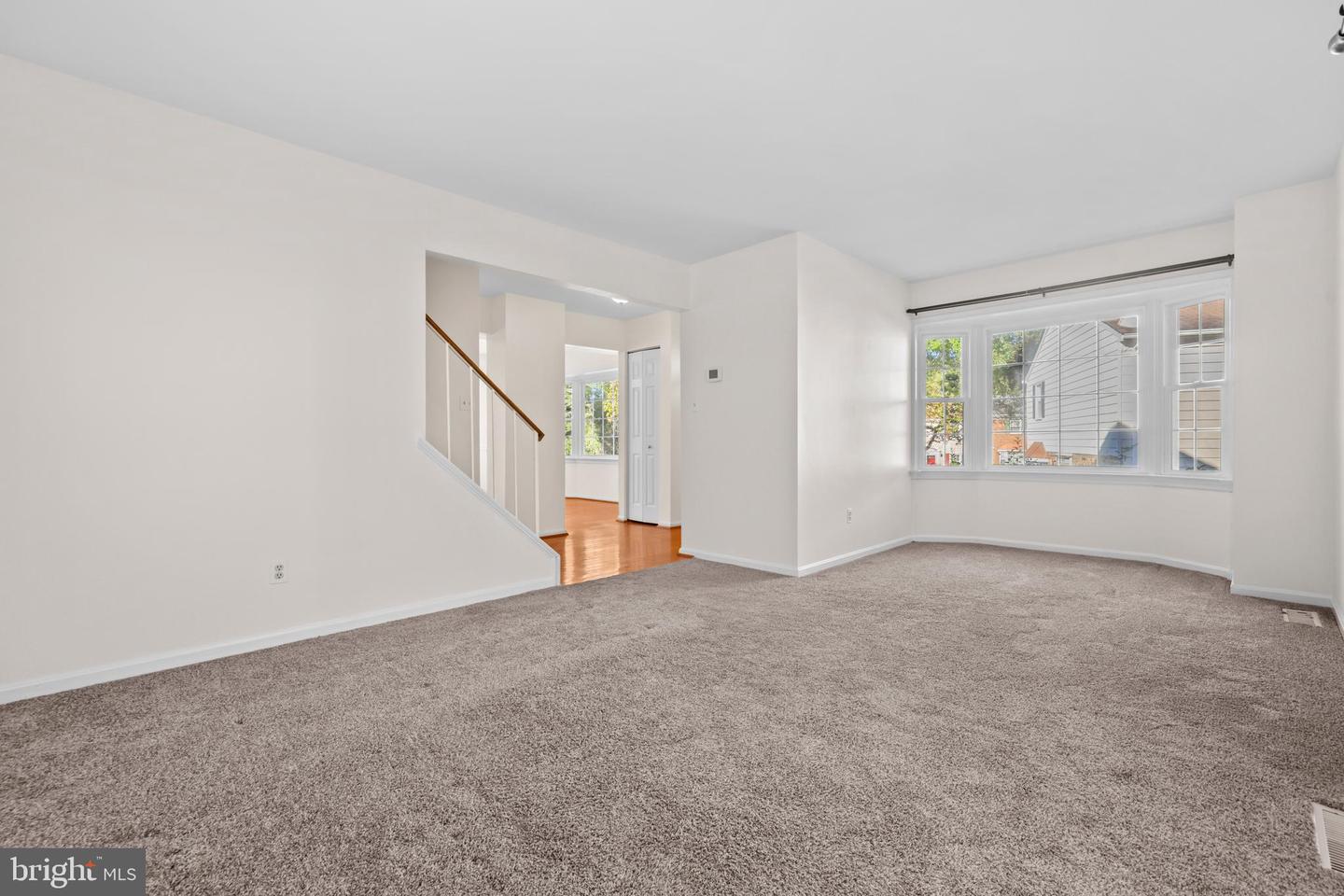 4947 MCFARLAND CT, FAIRFAX, Virginia 22032, 3 Bedrooms Bedrooms, ,2 BathroomsBathrooms,Residential,For sale,4947 MCFARLAND CT,VAFX2269636 MLS # VAFX2269636