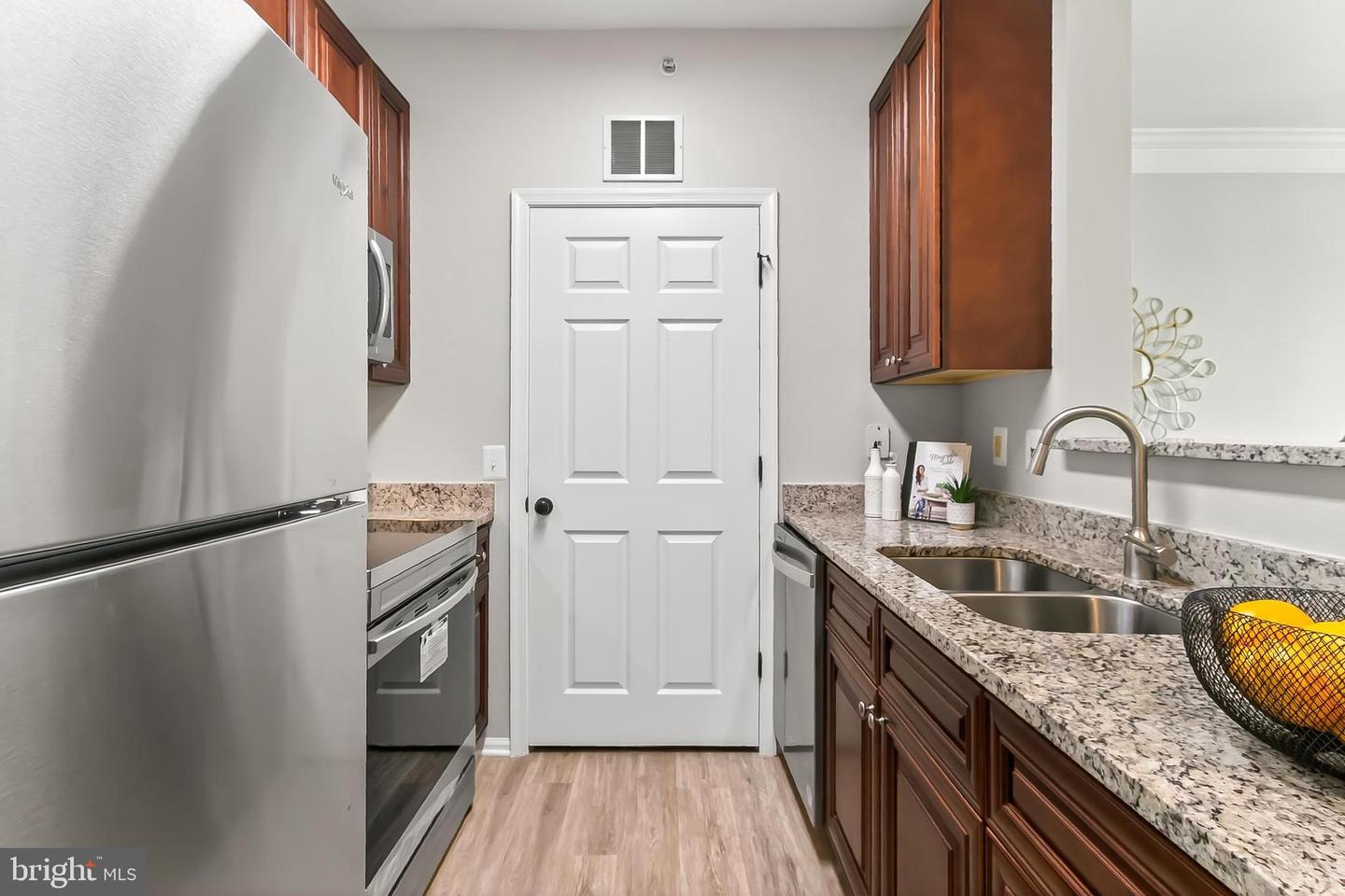 1521 SPRING GATE DR #10413, MCLEAN, Virginia 22102, 1 Bedroom Bedrooms, ,1 BathroomBathrooms,Residential,For sale,1521 SPRING GATE DR #10413,VAFX2269642 MLS # VAFX2269642