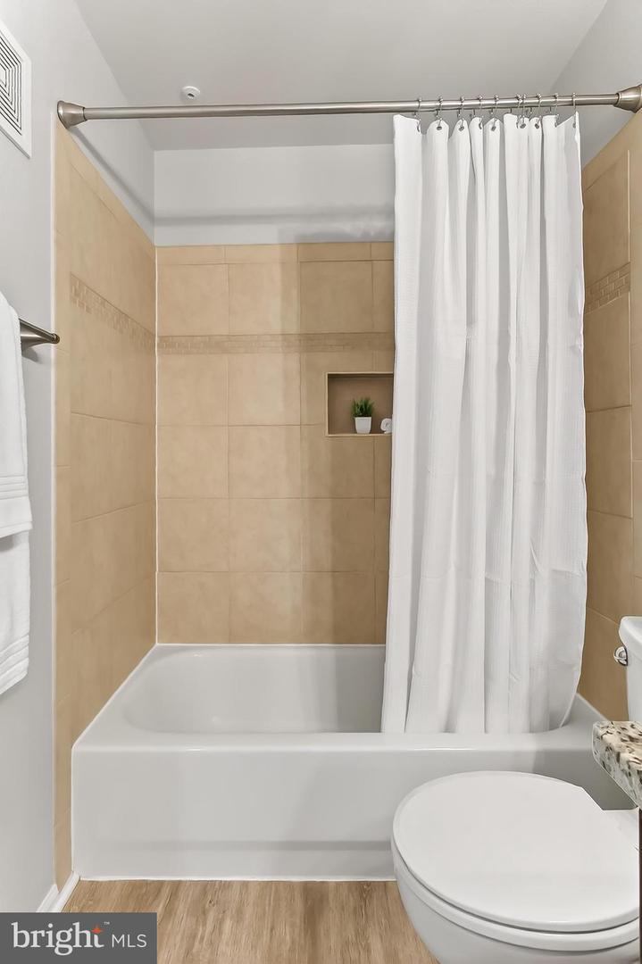 1521 SPRING GATE DR #10413, MCLEAN, Virginia 22102, 1 Bedroom Bedrooms, ,1 BathroomBathrooms,Residential,For sale,1521 SPRING GATE DR #10413,VAFX2269642 MLS # VAFX2269642