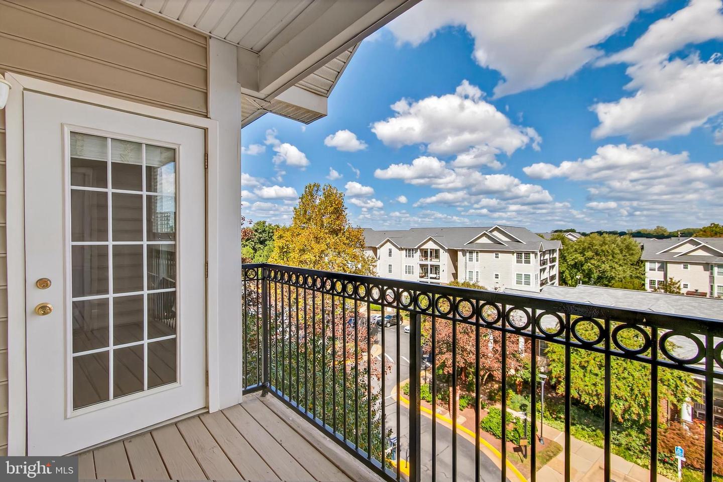 1521 SPRING GATE DR #10413, MCLEAN, Virginia 22102, 1 Bedroom Bedrooms, ,1 BathroomBathrooms,Residential,For sale,1521 SPRING GATE DR #10413,VAFX2269642 MLS # VAFX2269642