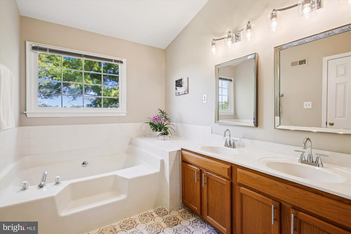 2700 WINSTON CT, WOODBRIDGE, Virginia 22191, 3 Bedrooms Bedrooms, ,3 BathroomsBathrooms,Residential,For sale,2700 WINSTON CT,VAPW2104906 MLS # VAPW2104906
