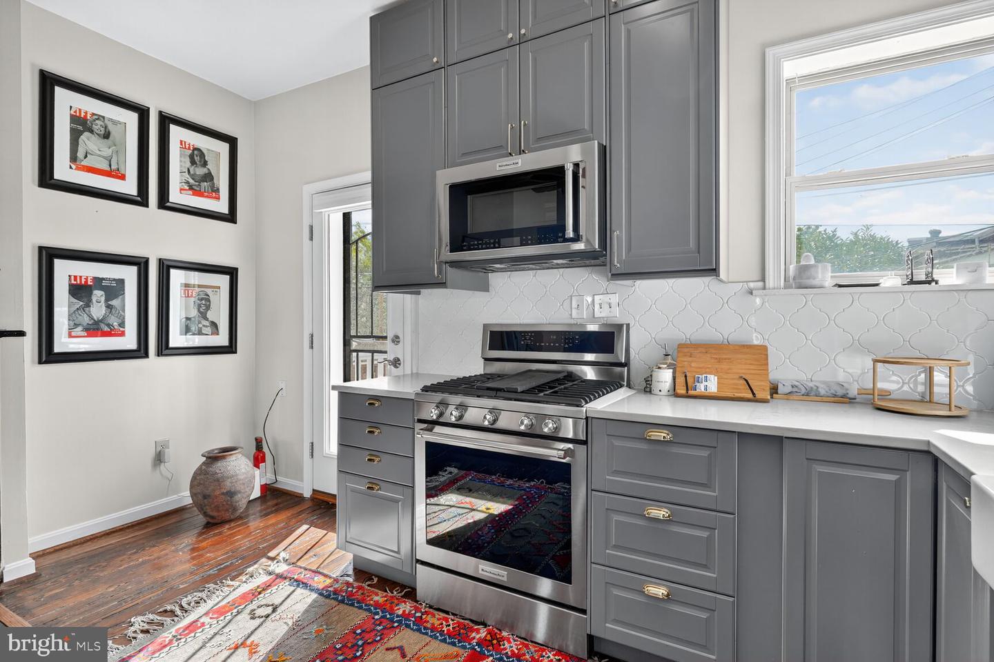 409 M ST NE, WASHINGTON, District Of Columbia 20002, 3 Bedrooms Bedrooms, ,2 BathroomsBathrooms,Residential,For sale,409 M ST NE,DCDC2224874 MLS # DCDC2224874