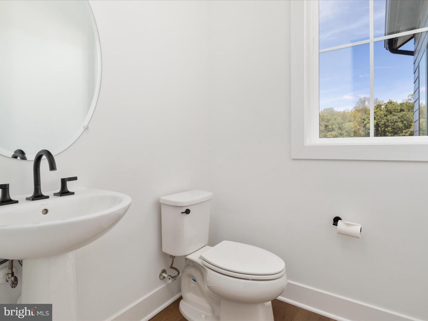3557 ORCHID POND WAY, OAKTON, Virginia 22124, 6 Bedrooms Bedrooms, ,5 BathroomsBathrooms,Residential,For sale,3557 ORCHID POND WAY,VAFX2270074 MLS # VAFX2270074