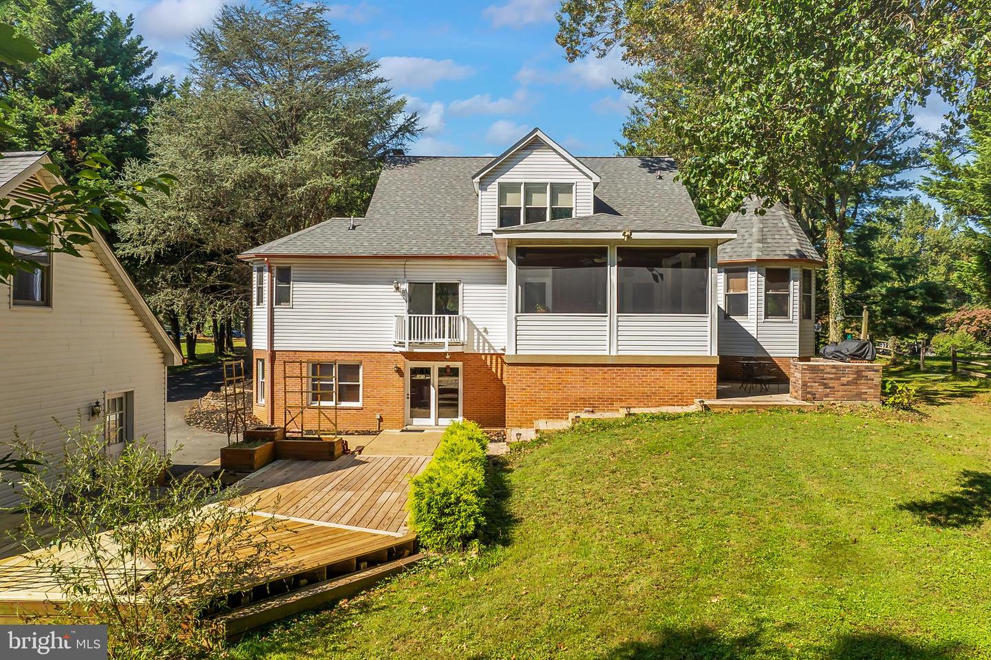 4703 MARYMEAD DR, FAIRFAX, Virginia 22030, 5 Bedrooms Bedrooms, ,4 BathroomsBathrooms,Residential,For sale,4703 MARYMEAD DR,VAFX2270166 MLS # VAFX2270166