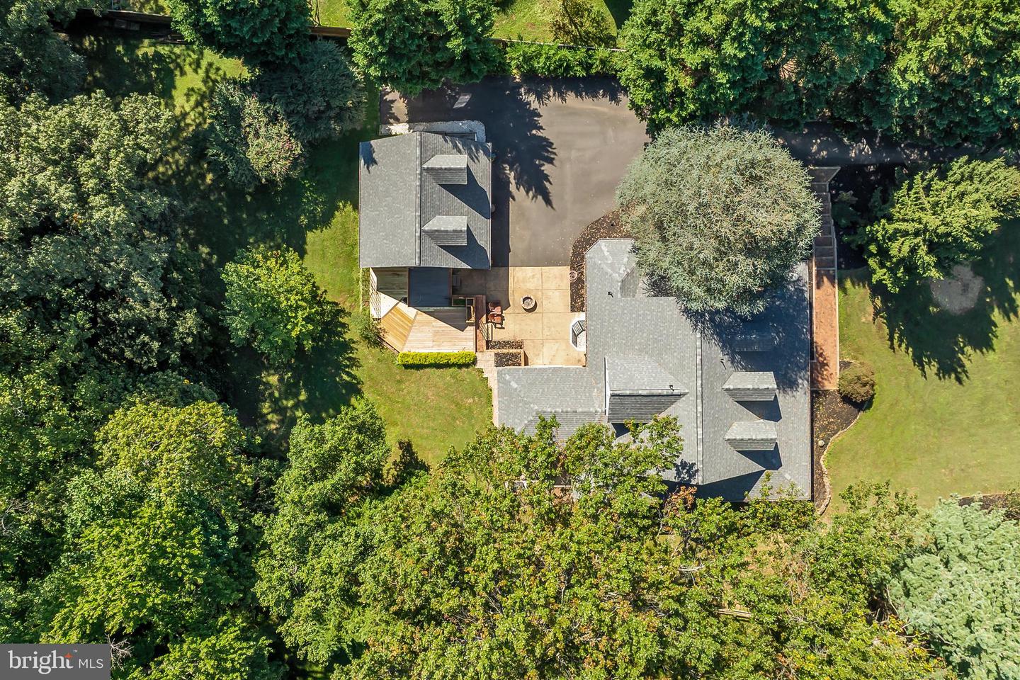 4703 MARYMEAD DR, FAIRFAX, Virginia 22030, 5 Bedrooms Bedrooms, ,4 BathroomsBathrooms,Residential,For sale,4703 MARYMEAD DR,VAFX2270166 MLS # VAFX2270166