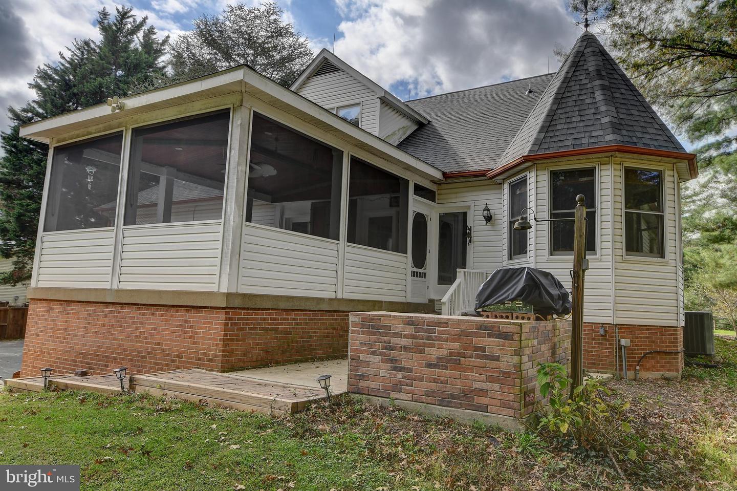 4703 MARYMEAD DR, FAIRFAX, Virginia 22030, 5 Bedrooms Bedrooms, ,4 BathroomsBathrooms,Residential,For sale,4703 MARYMEAD DR,VAFX2270166 MLS # VAFX2270166