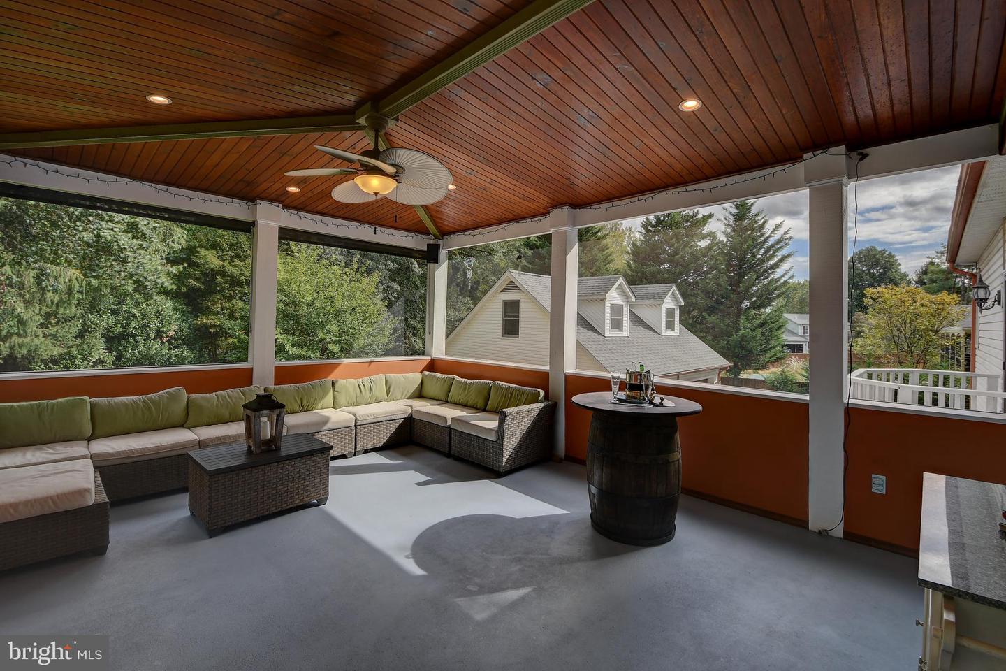 4703 MARYMEAD DR, FAIRFAX, Virginia 22030, 5 Bedrooms Bedrooms, ,4 BathroomsBathrooms,Residential,For sale,4703 MARYMEAD DR,VAFX2270166 MLS # VAFX2270166