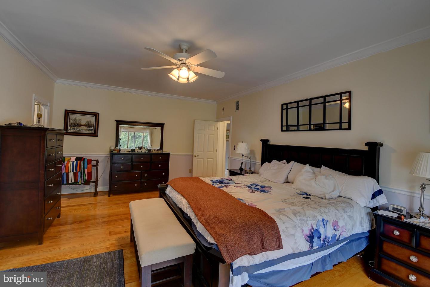 4703 MARYMEAD DR, FAIRFAX, Virginia 22030, 5 Bedrooms Bedrooms, ,4 BathroomsBathrooms,Residential,For sale,4703 MARYMEAD DR,VAFX2270166 MLS # VAFX2270166
