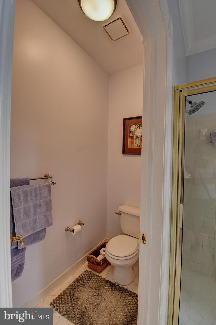 4703 MARYMEAD DR, FAIRFAX, Virginia 22030, 5 Bedrooms Bedrooms, ,4 BathroomsBathrooms,Residential,For sale,4703 MARYMEAD DR,VAFX2270166 MLS # VAFX2270166