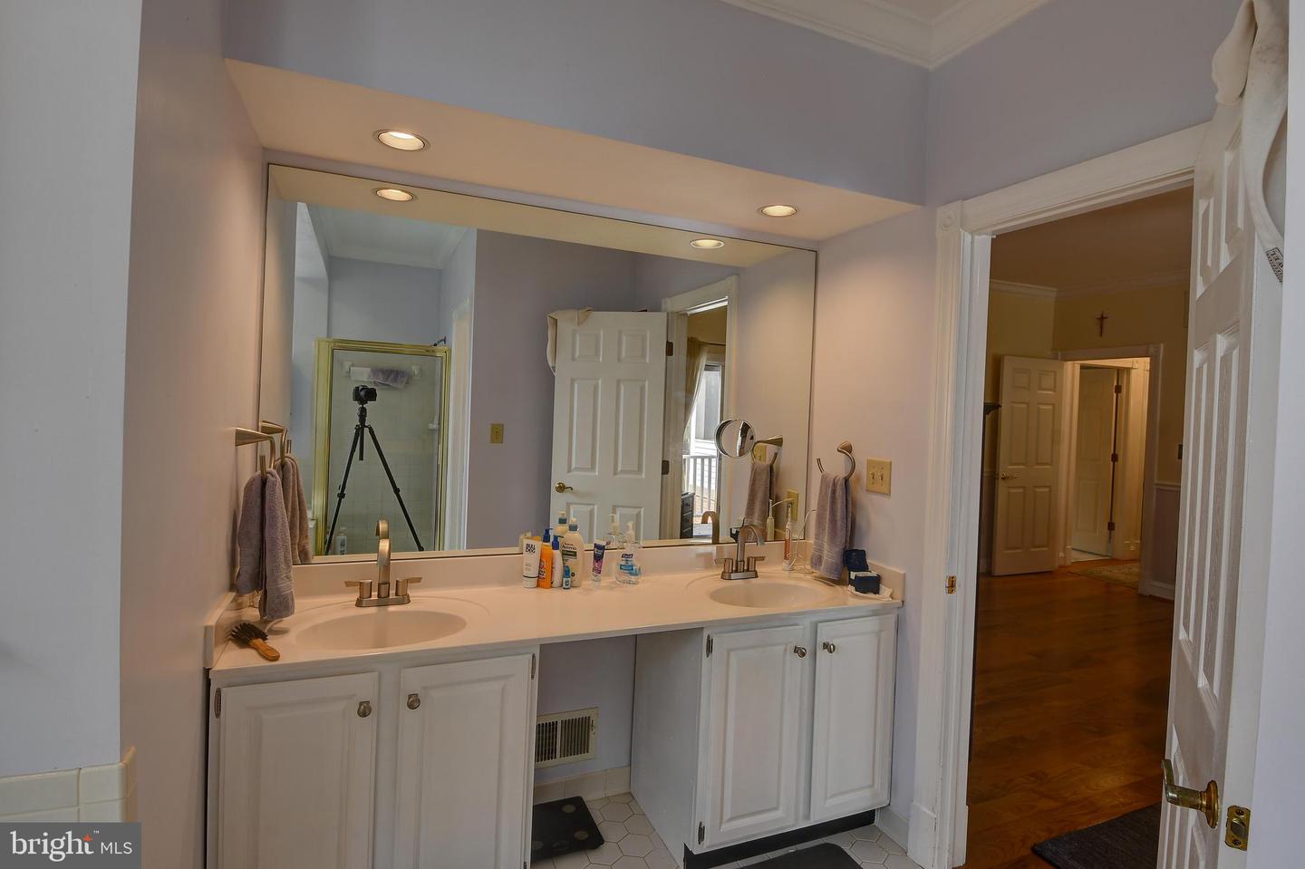 4703 MARYMEAD DR, FAIRFAX, Virginia 22030, 5 Bedrooms Bedrooms, ,4 BathroomsBathrooms,Residential,For sale,4703 MARYMEAD DR,VAFX2270166 MLS # VAFX2270166