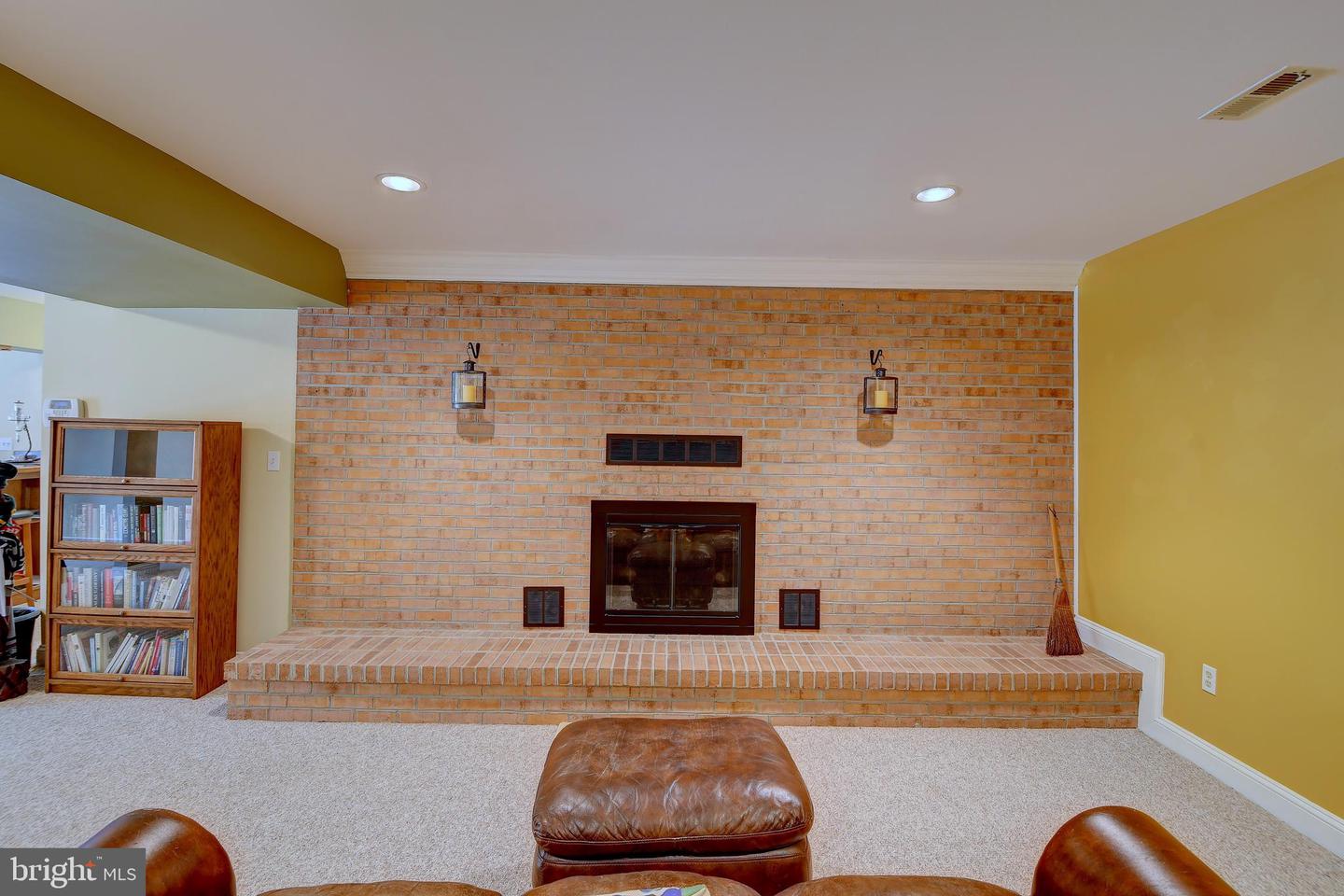 4703 MARYMEAD DR, FAIRFAX, Virginia 22030, 5 Bedrooms Bedrooms, ,4 BathroomsBathrooms,Residential,For sale,4703 MARYMEAD DR,VAFX2270166 MLS # VAFX2270166