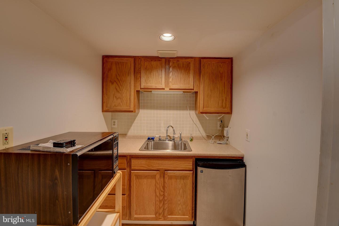 4703 MARYMEAD DR, FAIRFAX, Virginia 22030, 5 Bedrooms Bedrooms, ,4 BathroomsBathrooms,Residential,For sale,4703 MARYMEAD DR,VAFX2270166 MLS # VAFX2270166