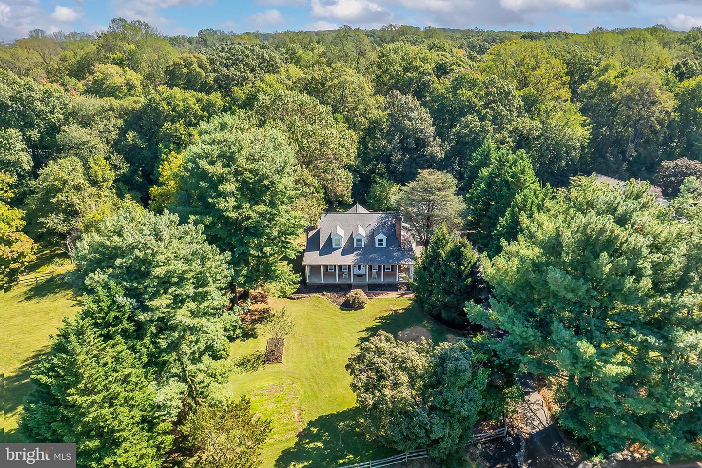 4703 MARYMEAD DR, FAIRFAX, Virginia 22030, 5 Bedrooms Bedrooms, ,4 BathroomsBathrooms,Residential,For sale,4703 MARYMEAD DR,VAFX2270166 MLS # VAFX2270166