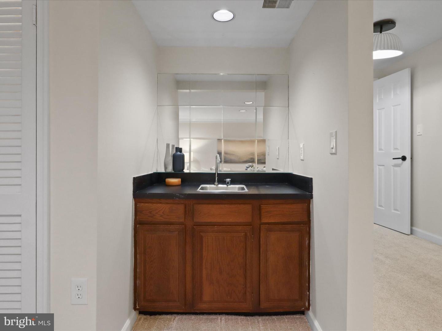 3001 FEDERAL HILL DR, FALLS CHURCH, Virginia 22044, 3 Bedrooms Bedrooms, ,2 BathroomsBathrooms,Residential,For sale,3001 FEDERAL HILL DR,VAFX2270168 MLS # VAFX2270168