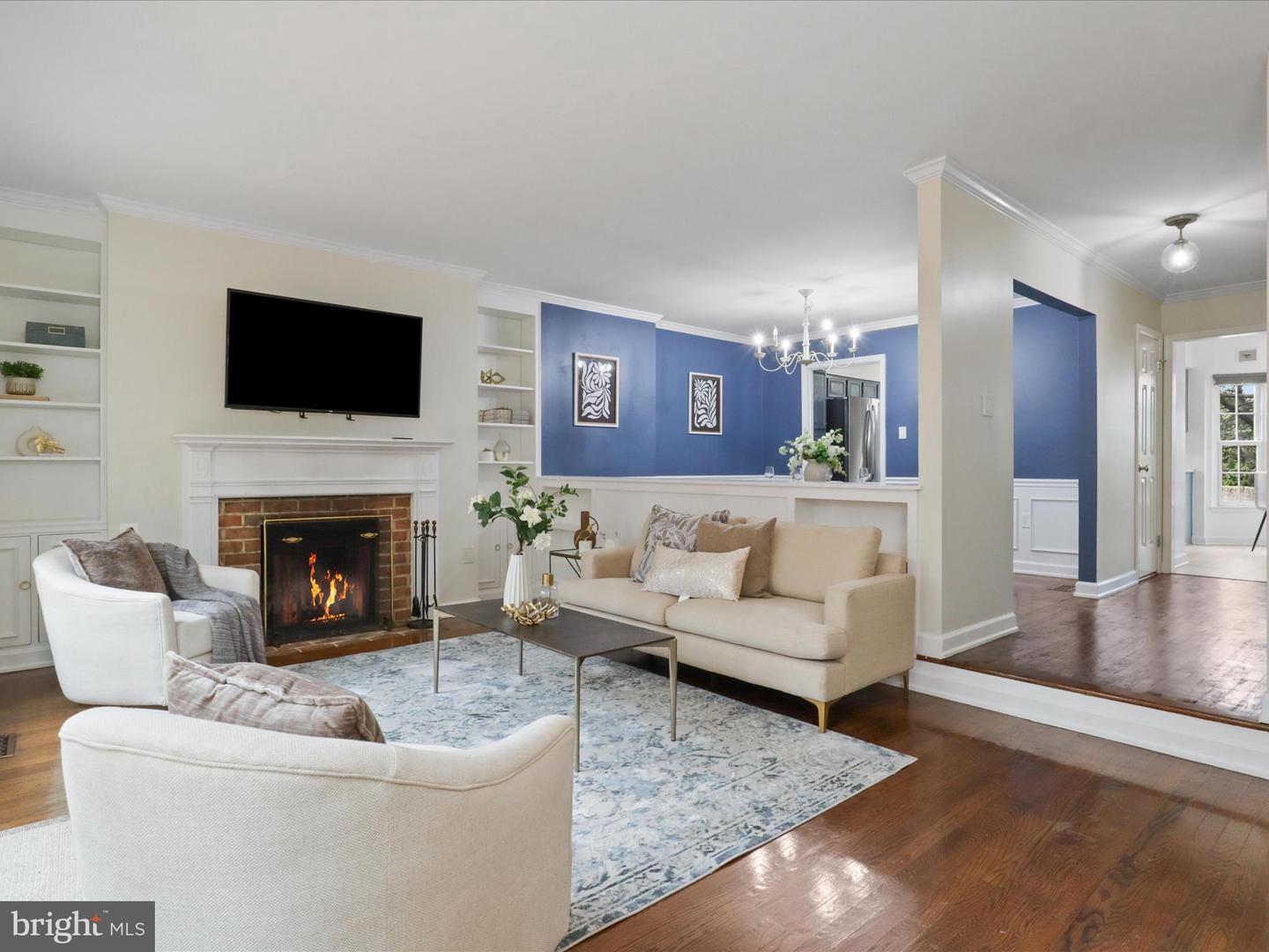 3001 FEDERAL HILL DR, FALLS CHURCH, Virginia 22044, 3 Bedrooms Bedrooms, ,2 BathroomsBathrooms,Residential,For sale,3001 FEDERAL HILL DR,VAFX2270168 MLS # VAFX2270168