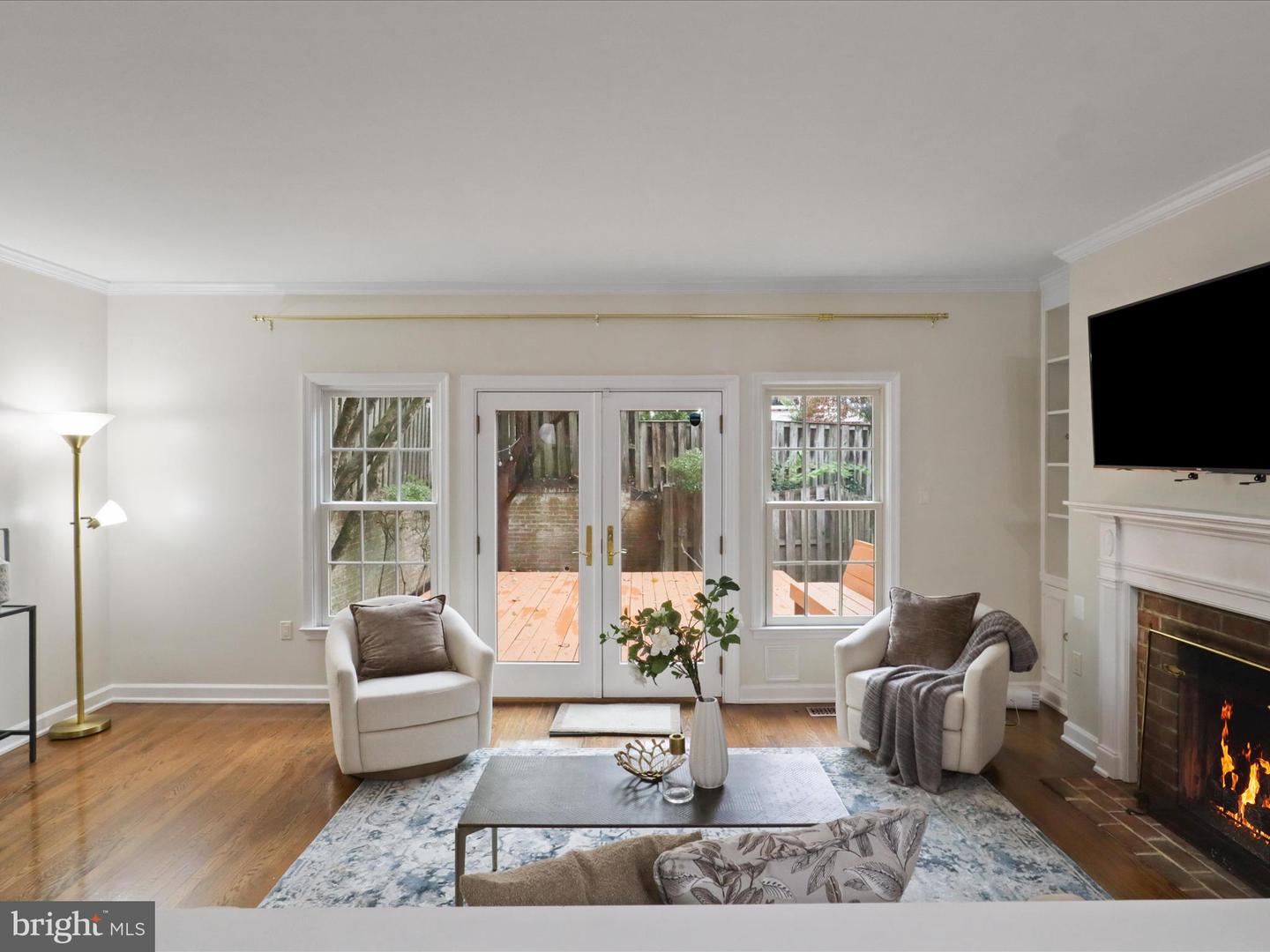 3001 FEDERAL HILL DR, FALLS CHURCH, Virginia 22044, 3 Bedrooms Bedrooms, ,2 BathroomsBathrooms,Residential,For sale,3001 FEDERAL HILL DR,VAFX2270168 MLS # VAFX2270168