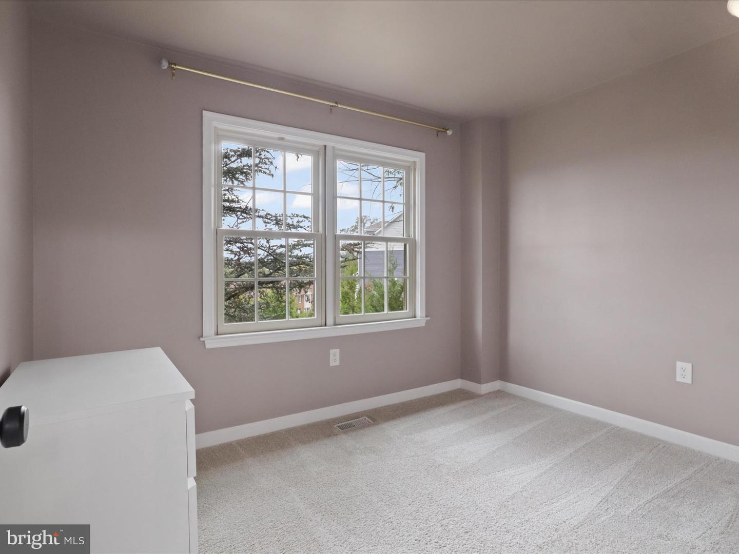 3001 FEDERAL HILL DR, FALLS CHURCH, Virginia 22044, 3 Bedrooms Bedrooms, ,2 BathroomsBathrooms,Residential,For sale,3001 FEDERAL HILL DR,VAFX2270168 MLS # VAFX2270168