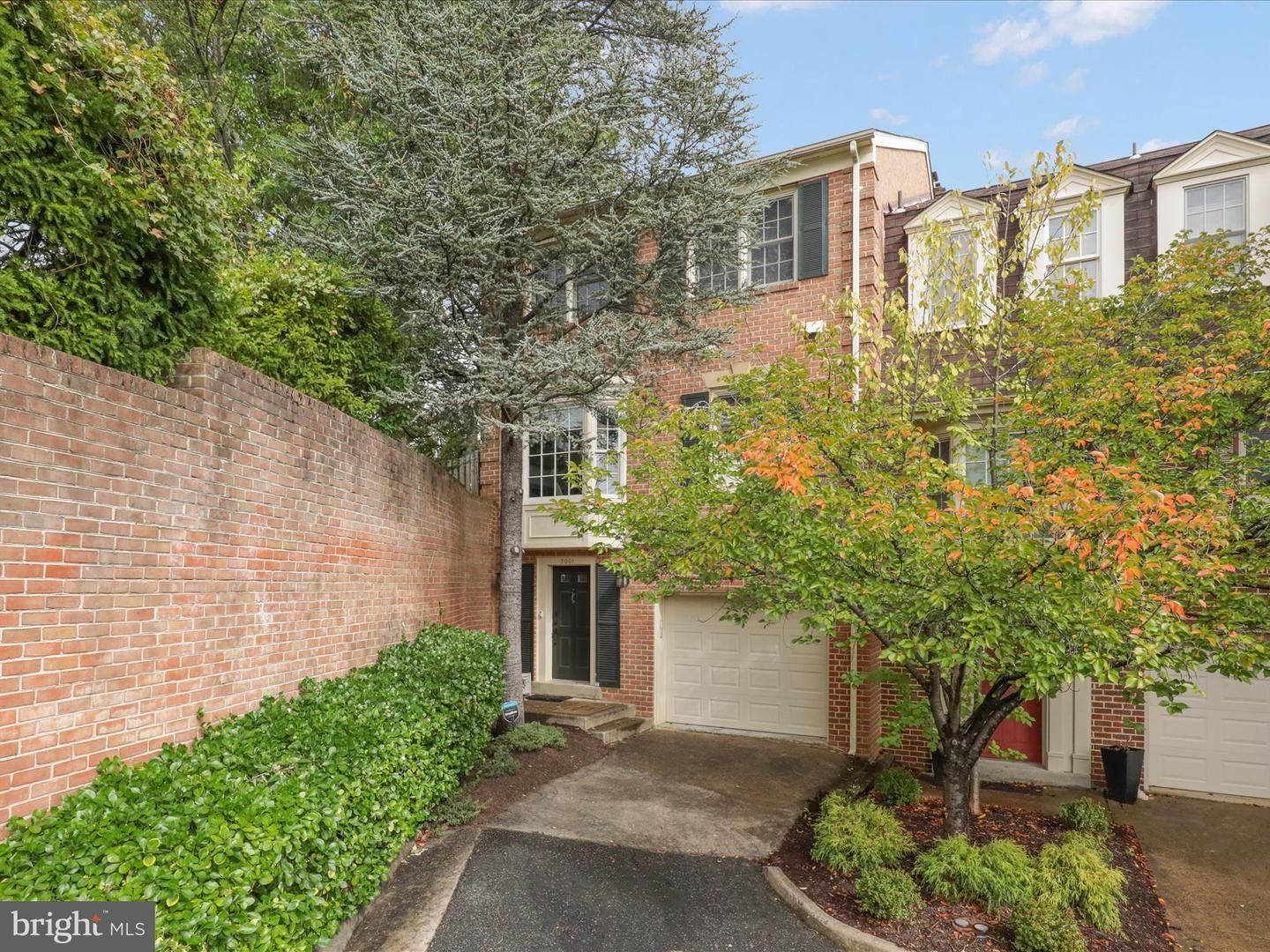 3001 FEDERAL HILL DR, FALLS CHURCH, Virginia 22044, 3 Bedrooms Bedrooms, ,2 BathroomsBathrooms,Residential,For sale,3001 FEDERAL HILL DR,VAFX2270168 MLS # VAFX2270168