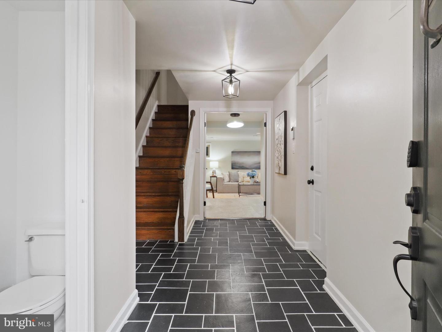 3001 FEDERAL HILL DR, FALLS CHURCH, Virginia 22044, 3 Bedrooms Bedrooms, ,2 BathroomsBathrooms,Residential,For sale,3001 FEDERAL HILL DR,VAFX2270168 MLS # VAFX2270168