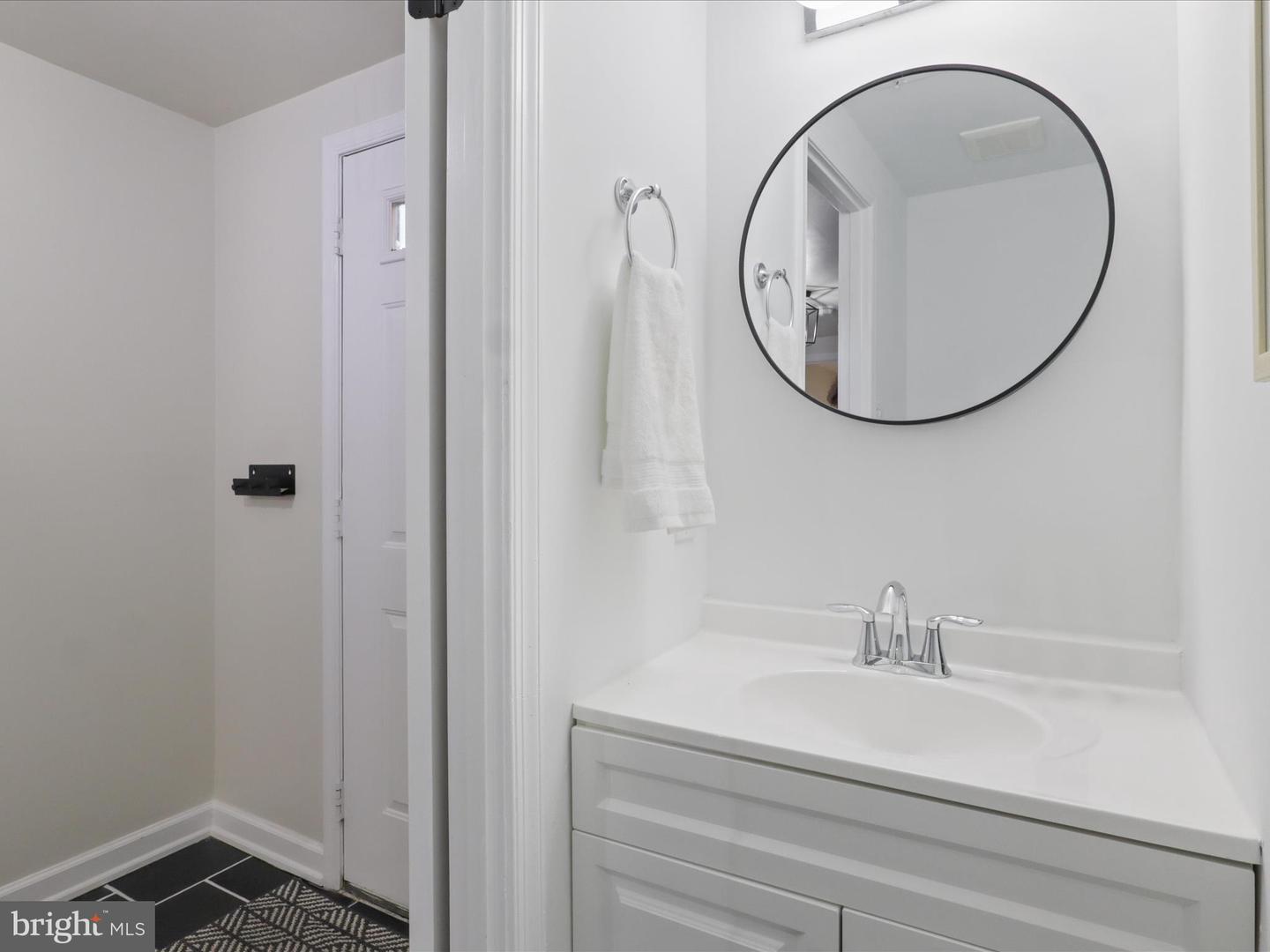 3001 FEDERAL HILL DR, FALLS CHURCH, Virginia 22044, 3 Bedrooms Bedrooms, ,2 BathroomsBathrooms,Residential,For sale,3001 FEDERAL HILL DR,VAFX2270168 MLS # VAFX2270168