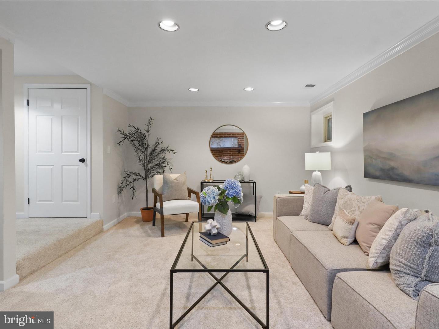 3001 FEDERAL HILL DR, FALLS CHURCH, Virginia 22044, 3 Bedrooms Bedrooms, ,2 BathroomsBathrooms,Residential,For sale,3001 FEDERAL HILL DR,VAFX2270168 MLS # VAFX2270168