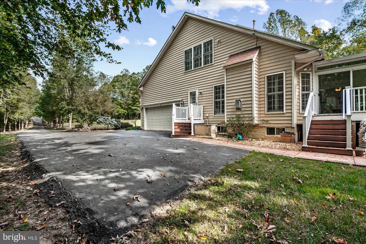 105 AVOCET WAY, FREDERICKSBURG, Virginia 22406, 5 Bedrooms Bedrooms, 12 Rooms Rooms,3 BathroomsBathrooms,Residential,For sale,105 AVOCET WAY,VAST2043172 MLS # VAST2043172
