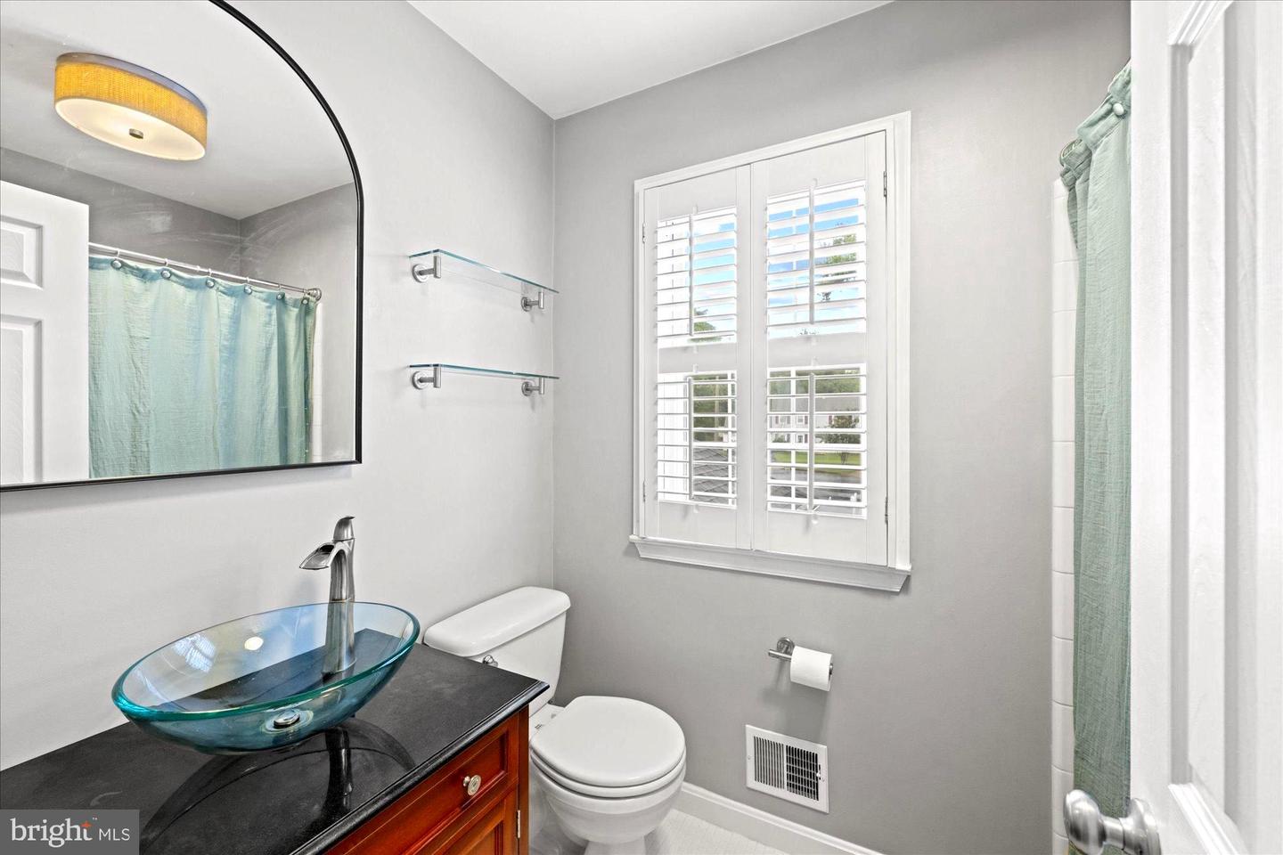 7204 RACEPOINT WAY, ALEXANDRIA, Virginia 22315, 4 Bedrooms Bedrooms, 13 Rooms Rooms,3 BathroomsBathrooms,Residential,For sale,7204 RACEPOINT WAY,VAFX2270186 MLS # VAFX2270186
