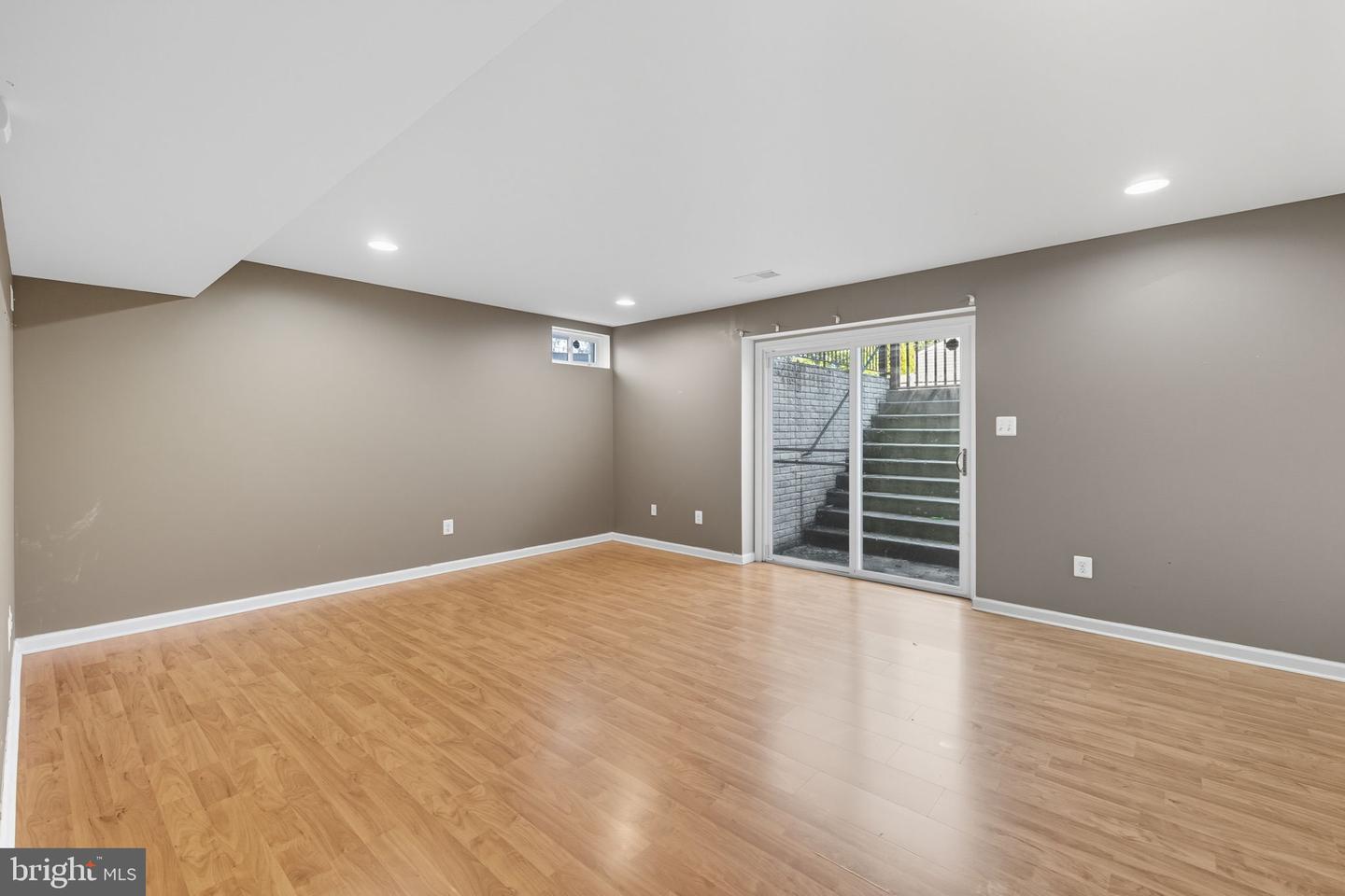 101 ARTHUR LN, WINCHESTER, Virginia 22602, 5 Bedrooms Bedrooms, ,3 BathroomsBathrooms,Residential,For sale,101 ARTHUR LN,VAFV2037146 MLS # VAFV2037146