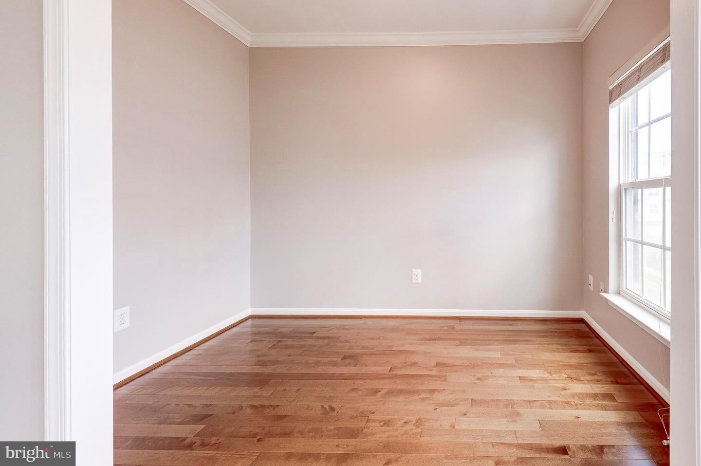 19293 HARLOW SQ, LEESBURG, Virginia 20176, 3 Bedrooms Bedrooms, ,2 BathroomsBathrooms,Residential,For sale,19293 HARLOW SQ,VALO2107988 MLS # VALO2107988