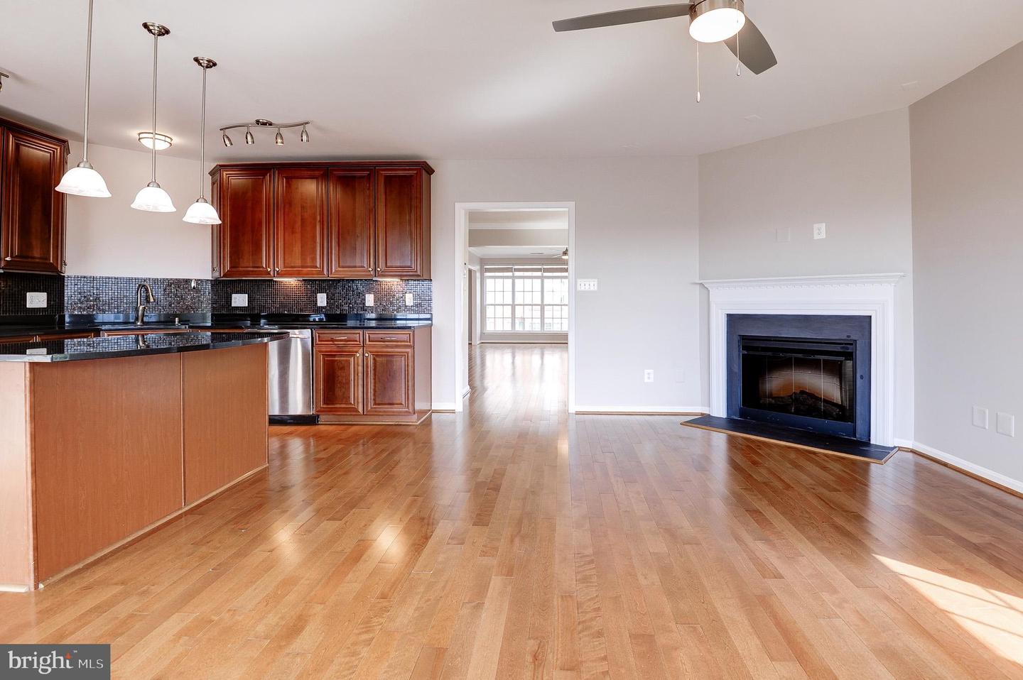 19293 HARLOW SQ, LEESBURG, Virginia 20176, 3 Bedrooms Bedrooms, ,2 BathroomsBathrooms,Residential,For sale,19293 HARLOW SQ,VALO2107988 MLS # VALO2107988
