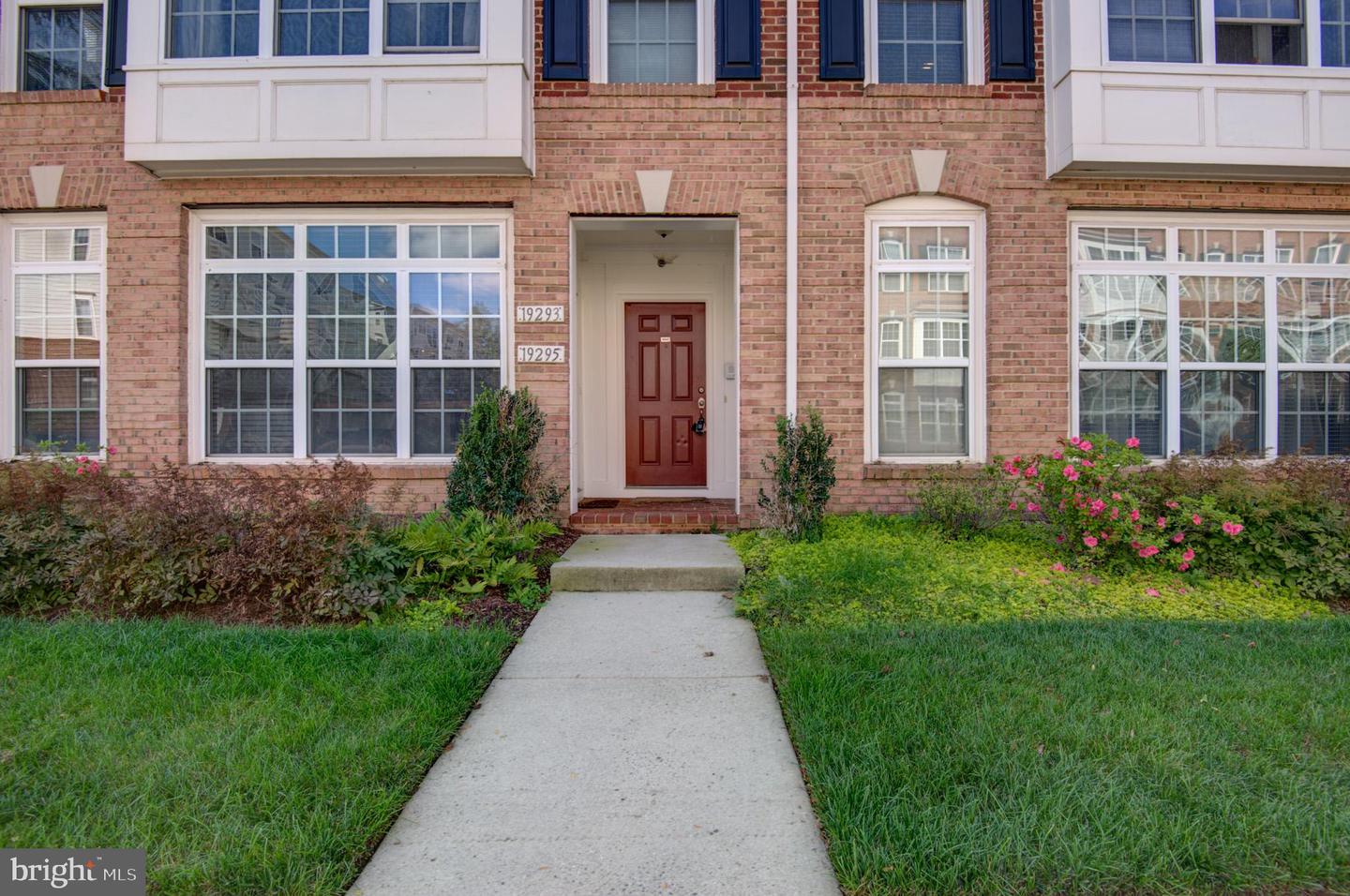 19293 HARLOW SQ, LEESBURG, Virginia 20176, 3 Bedrooms Bedrooms, ,2 BathroomsBathrooms,Residential,For sale,19293 HARLOW SQ,VALO2107988 MLS # VALO2107988