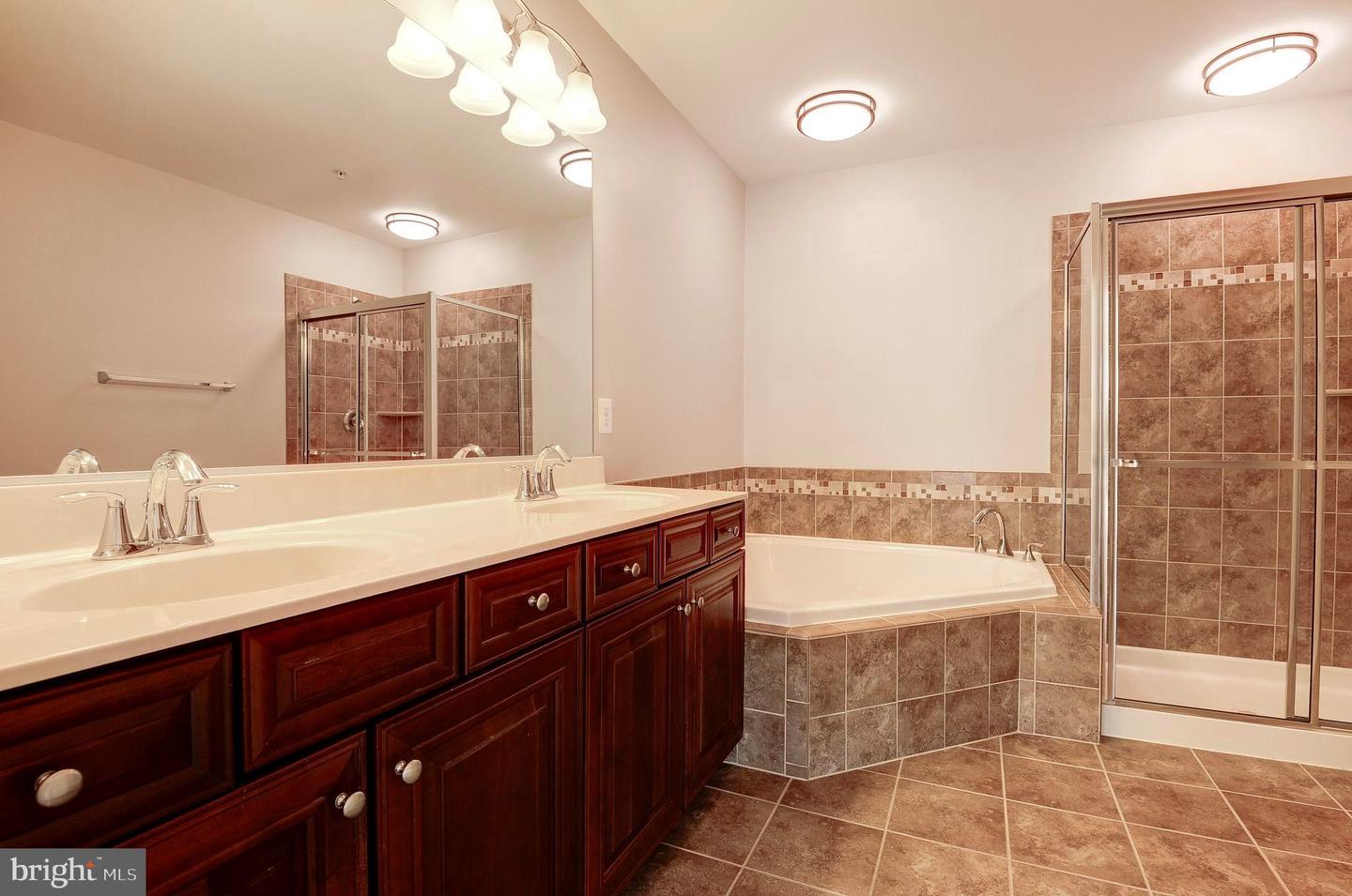 19293 HARLOW SQ, LEESBURG, Virginia 20176, 3 Bedrooms Bedrooms, ,2 BathroomsBathrooms,Residential,For sale,19293 HARLOW SQ,VALO2107988 MLS # VALO2107988