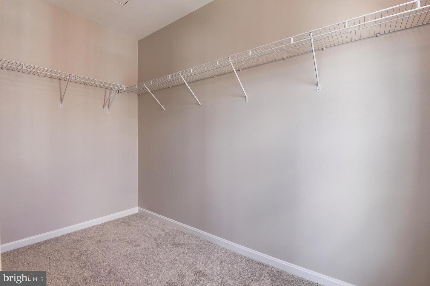 19293 HARLOW SQ, LEESBURG, Virginia 20176, 3 Bedrooms Bedrooms, ,2 BathroomsBathrooms,Residential,For sale,19293 HARLOW SQ,VALO2107988 MLS # VALO2107988