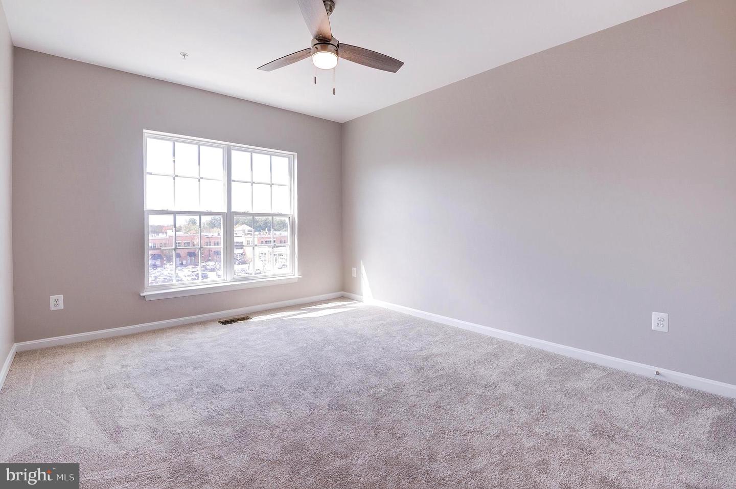 19293 HARLOW SQ, LEESBURG, Virginia 20176, 3 Bedrooms Bedrooms, ,2 BathroomsBathrooms,Residential,For sale,19293 HARLOW SQ,VALO2107988 MLS # VALO2107988