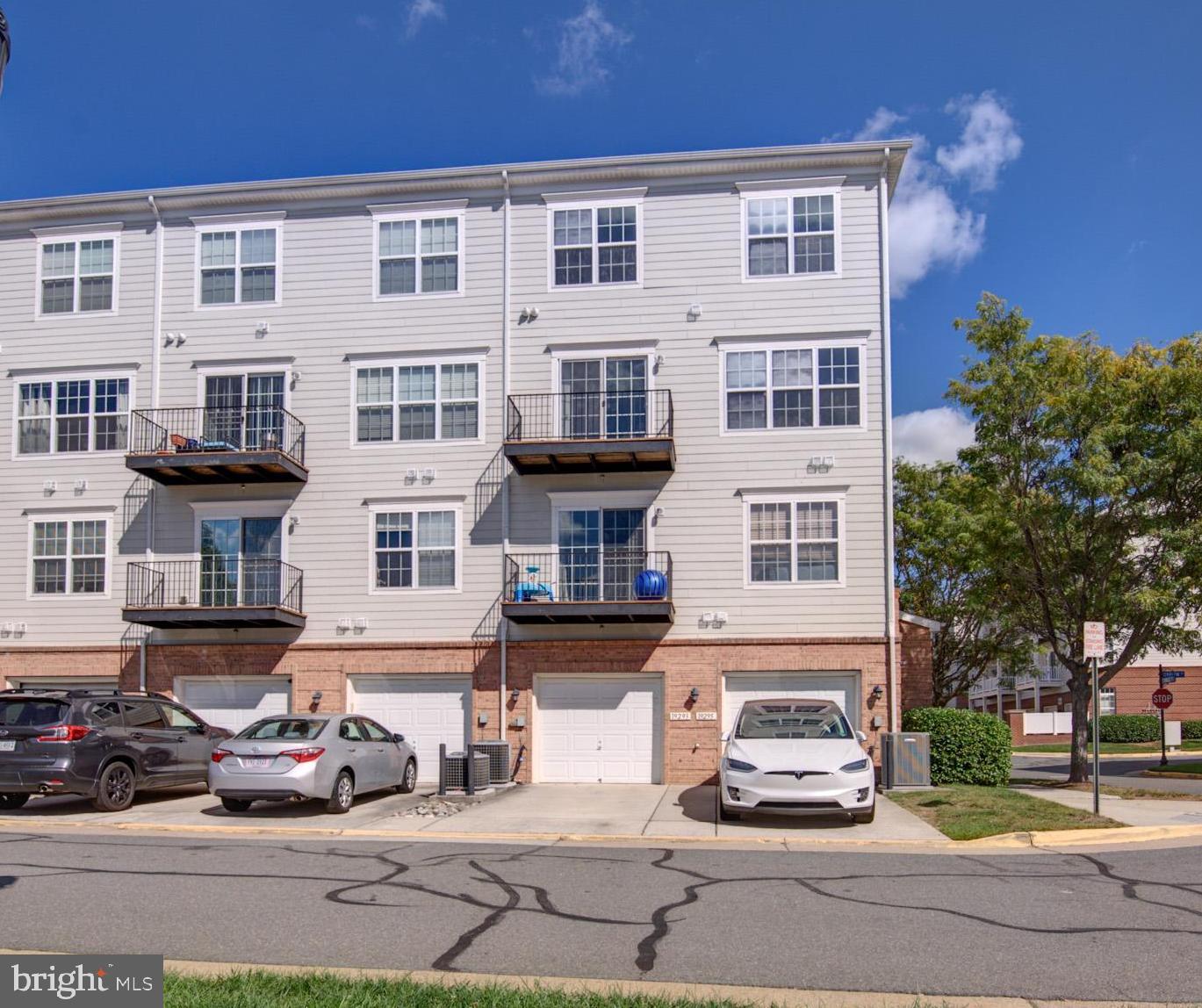 19293 HARLOW SQ, LEESBURG, Virginia 20176, 3 Bedrooms Bedrooms, ,2 BathroomsBathrooms,Residential,For sale,19293 HARLOW SQ,VALO2107988 MLS # VALO2107988