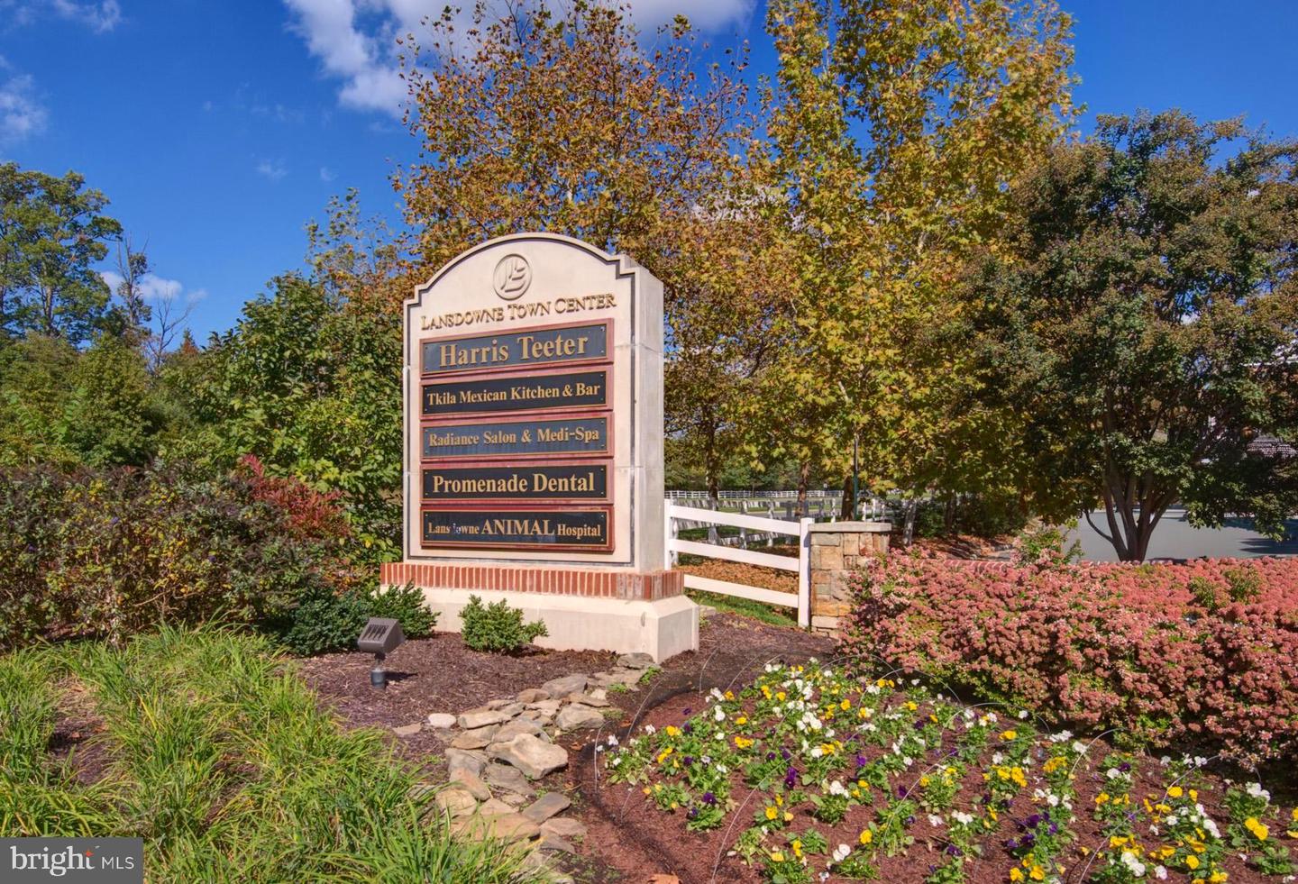 19293 HARLOW SQ, LEESBURG, Virginia 20176, 3 Bedrooms Bedrooms, ,2 BathroomsBathrooms,Residential,For sale,19293 HARLOW SQ,VALO2107988 MLS # VALO2107988