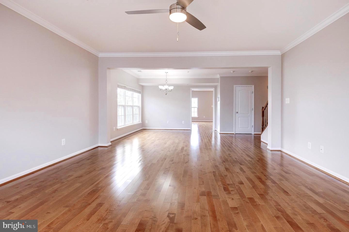 19293 HARLOW SQ, LEESBURG, Virginia 20176, 3 Bedrooms Bedrooms, ,2 BathroomsBathrooms,Residential,For sale,19293 HARLOW SQ,VALO2107988 MLS # VALO2107988