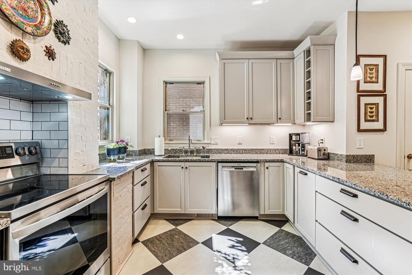 1420 Q ST NW, WASHINGTON, District Of Columbia 20009, 6 Bedrooms Bedrooms, ,3 BathroomsBathrooms,Residential,For sale,1420 Q ST NW,DCDC2225054 MLS # DCDC2225054