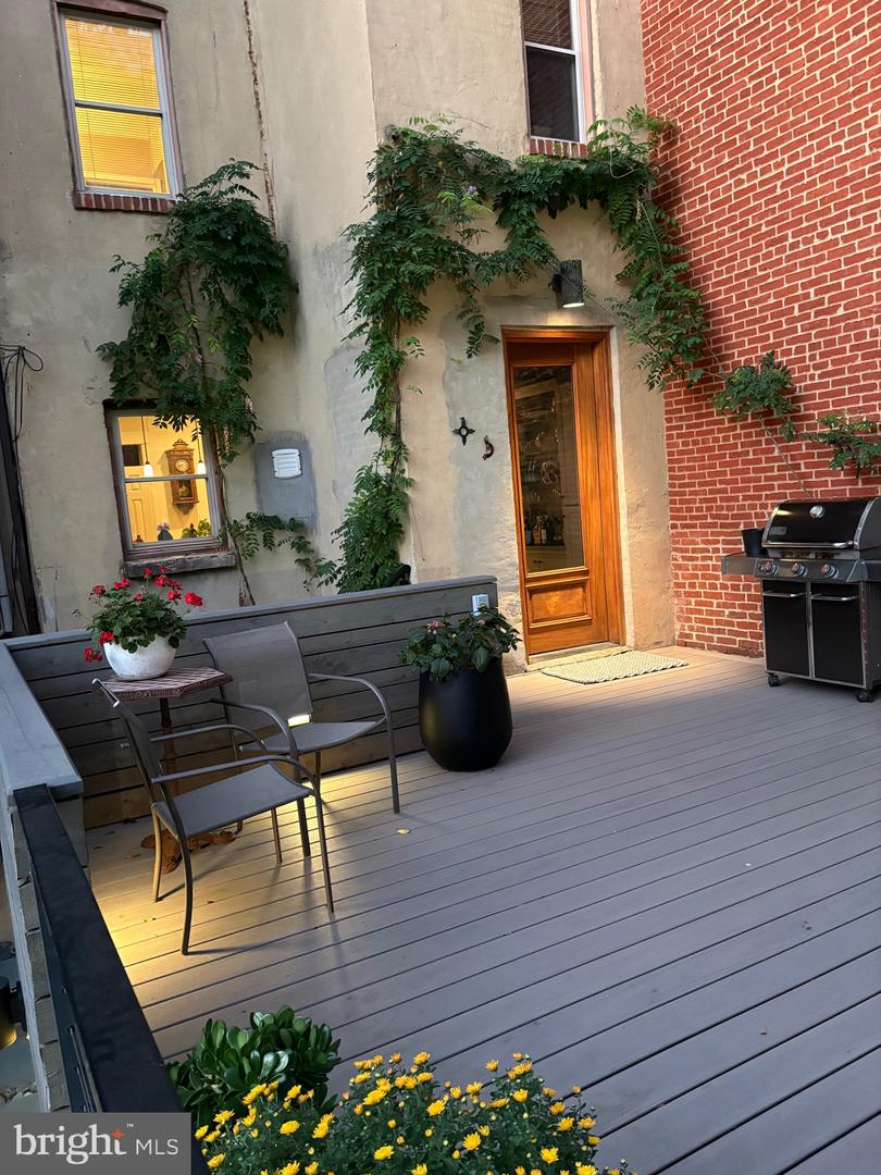 1420 Q ST NW, WASHINGTON, District Of Columbia 20009, 6 Bedrooms Bedrooms, ,3 BathroomsBathrooms,Residential,For sale,1420 Q ST NW,DCDC2225054 MLS # DCDC2225054