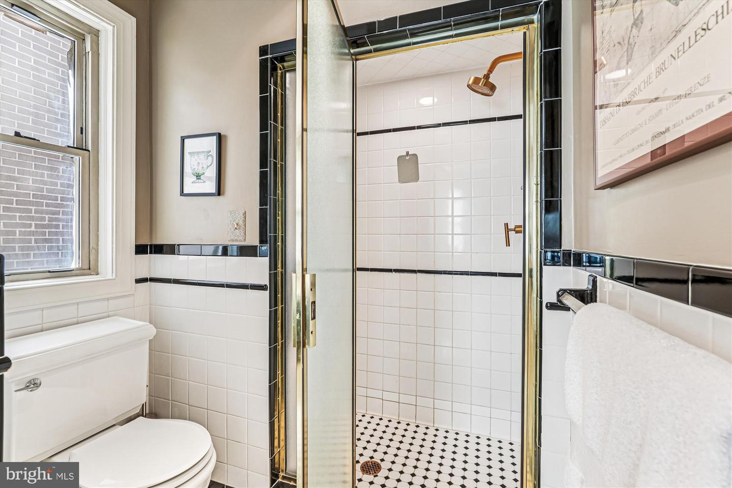 1420 Q ST NW, WASHINGTON, District Of Columbia 20009, 6 Bedrooms Bedrooms, ,3 BathroomsBathrooms,Residential,For sale,1420 Q ST NW,DCDC2225054 MLS # DCDC2225054