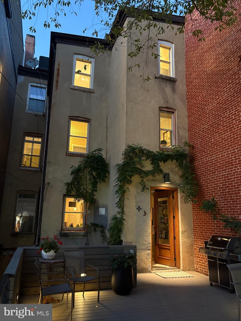 1420 Q ST NW, WASHINGTON, District Of Columbia 20009, 6 Bedrooms Bedrooms, ,3 BathroomsBathrooms,Residential,For sale,1420 Q ST NW,DCDC2225054 MLS # DCDC2225054