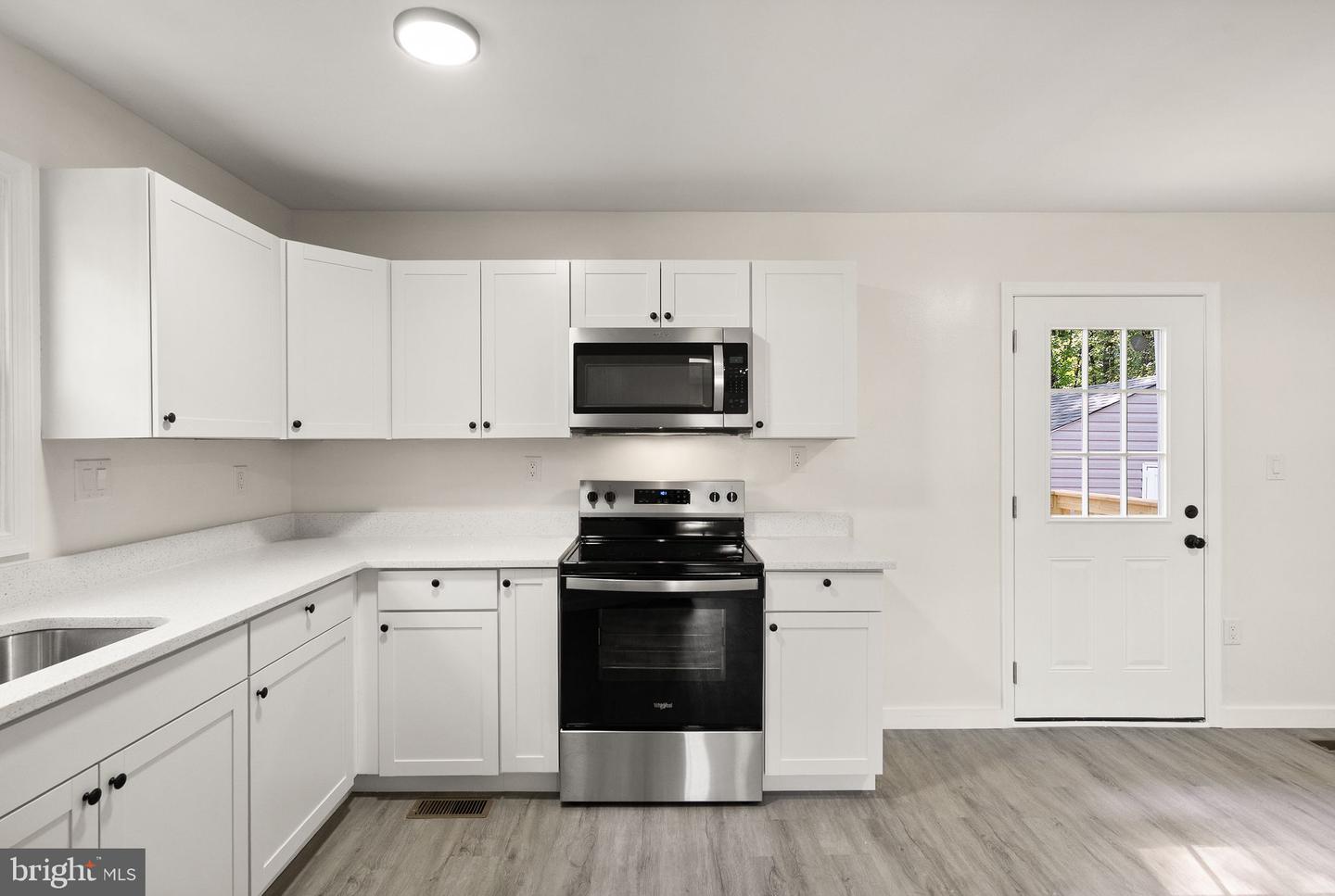 404 NEWELL ST, FREDERICKSBURG, Virginia 22401, 3 Bedrooms Bedrooms, ,2 BathroomsBathrooms,Residential,For sale,404 NEWELL ST,VAFB2009048 MLS # VAFB2009048