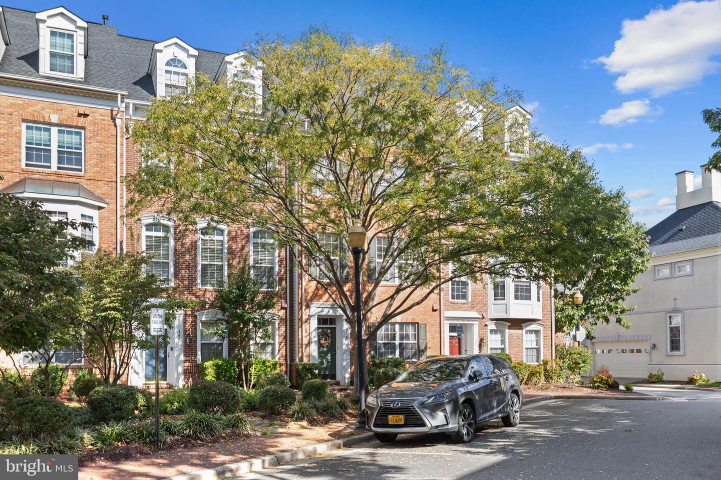 150 MARTIN LN, ALEXANDRIA, Virginia 22304, 2 Bedrooms Bedrooms, ,2 BathroomsBathrooms,Residential,For sale,150 MARTIN LN,VAAX2050414 MLS # VAAX2050414