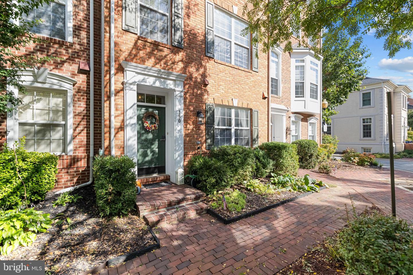 150 MARTIN LN, ALEXANDRIA, Virginia 22304, 2 Bedrooms Bedrooms, ,2 BathroomsBathrooms,Residential,For sale,150 MARTIN LN,VAAX2050414 MLS # VAAX2050414