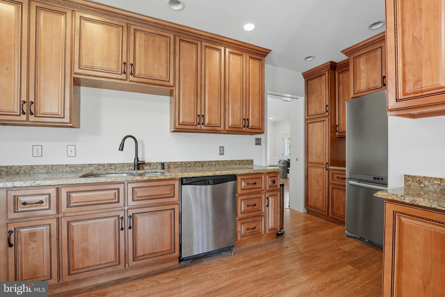 6812 CHESTNUT AVE, FALLS CHURCH, Virginia 22042, 5 Bedrooms Bedrooms, ,3 BathroomsBathrooms,Residential,For sale,6812 CHESTNUT AVE,VAFX2270266 MLS # VAFX2270266