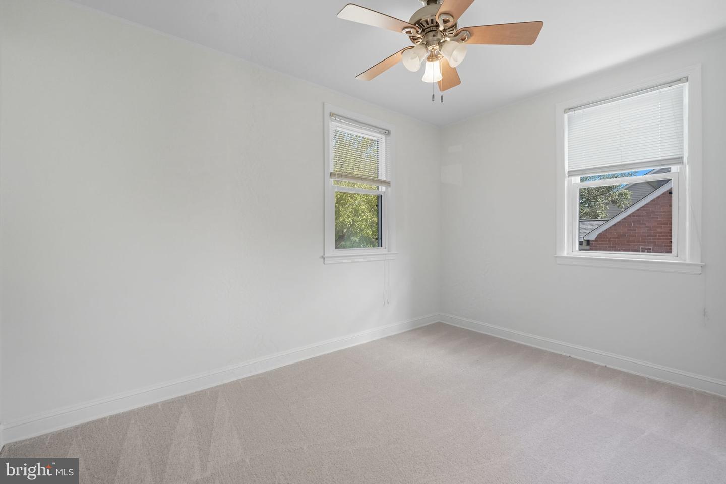 6812 CHESTNUT AVE, FALLS CHURCH, Virginia 22042, 5 Bedrooms Bedrooms, ,3 BathroomsBathrooms,Residential,For sale,6812 CHESTNUT AVE,VAFX2270266 MLS # VAFX2270266